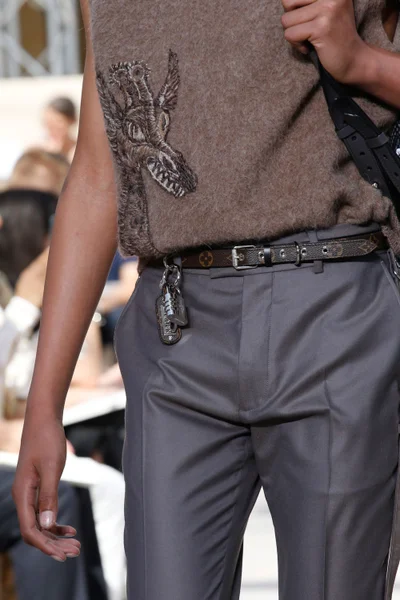 Look 22